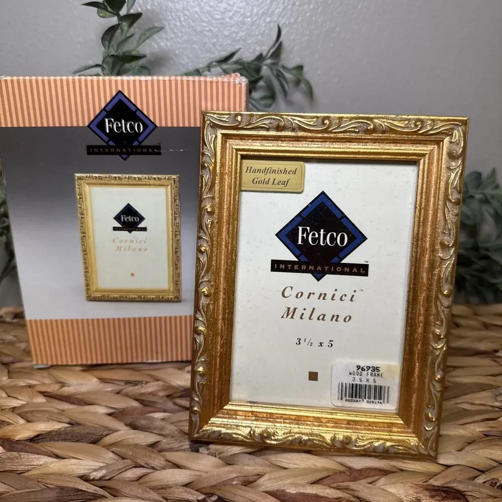 Fetco Wood Ornate Baroque Handpainted Gold Leaf Picture Frame 3.5